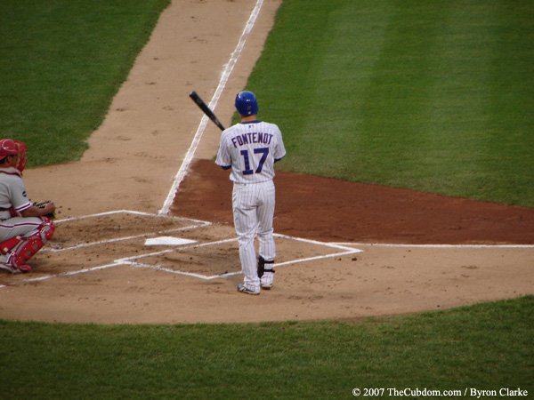 Mike Fontenot steps into the batters box