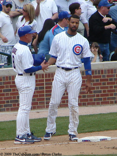 Mike Quade and Derrek Lee